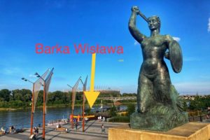Zdjęcie pokazujące miejsce postoju Barki Wisławy na rzece Wiśle w Warszawie